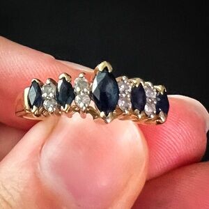 Sapphire and Diamond 14kt yellow gold RING // size 6
